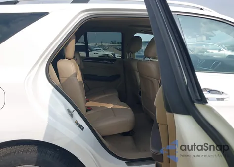 2015 Mercedes-Benz Ml 350 4Matic z USA, uszkodzony, nr VIN 4JGDA5HB9FA448253